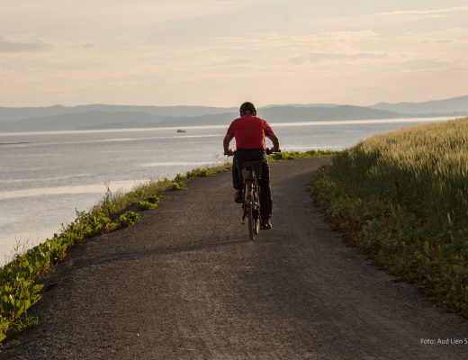 Bilde av sykkel på strandpromenaden i Verdal